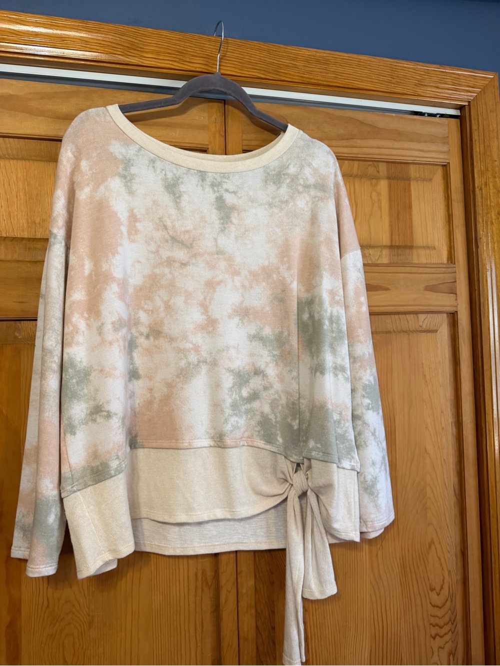 Gilli Beige & Sage Tie-Dye Side Tie Sweatshirt